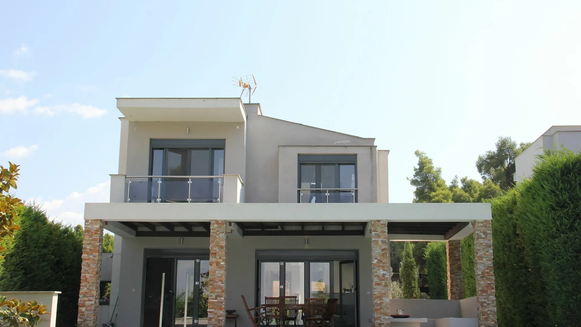 Sani Villa